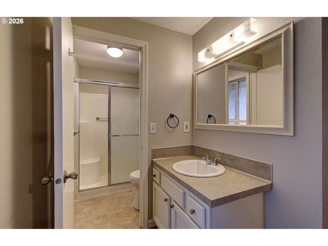 14901 Ne 46TH St, Vancouver, WA 98682