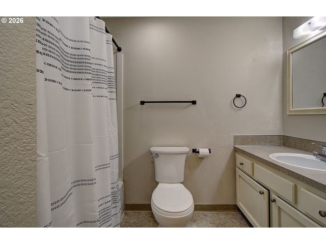 14901 Ne 46TH St, Vancouver, WA 98682
