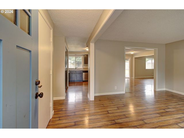 14901 Ne 46TH St, Vancouver, WA 98682