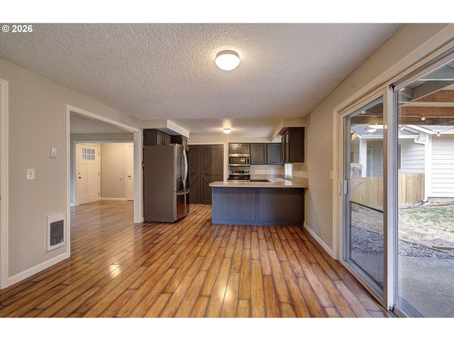 14901 Ne 46TH St, Vancouver, WA 98682