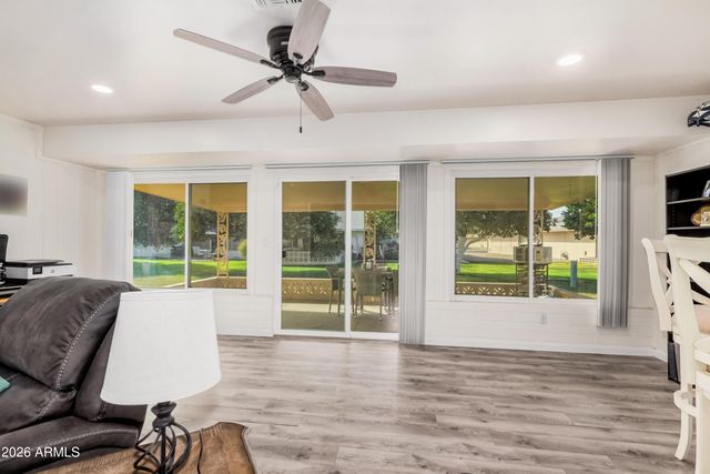 10605 W ROUNDELAY Circle, Sun City, AZ 85351