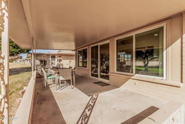 10605 W ROUNDELAY Circle, Sun City, AZ 85351