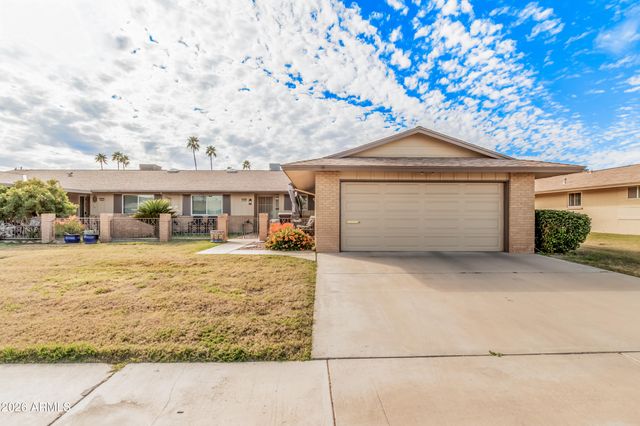 10605 W ROUNDELAY Circle, Sun City, AZ 85351