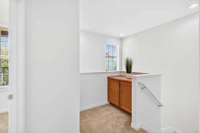 114 Barnhill Dr, Folsom, CA 95630