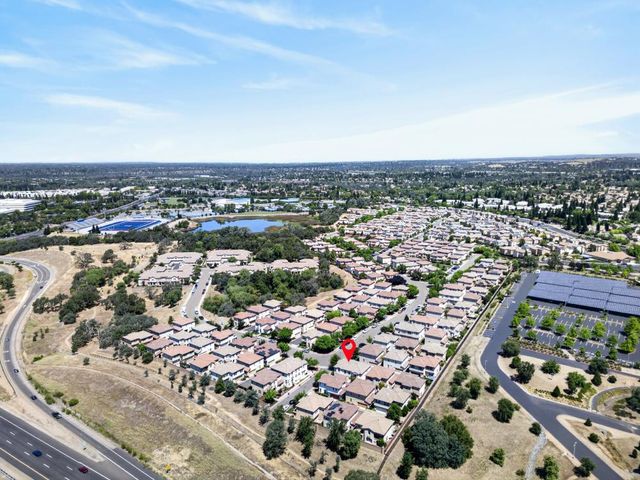 114 Barnhill Dr, Folsom, CA 95630