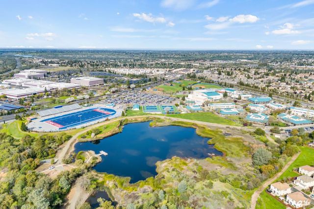 114 Barnhill Dr, Folsom, CA 95630