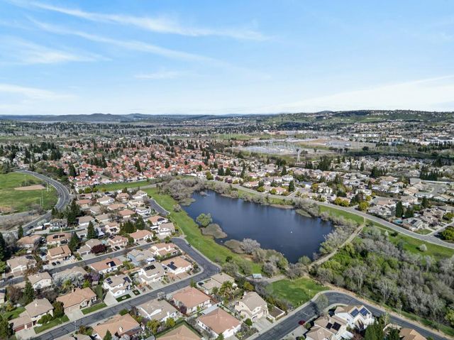 114 Barnhill Dr, Folsom, CA 95630