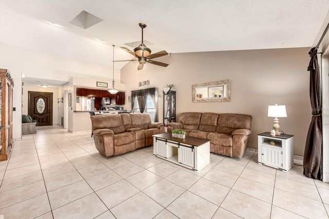 321 BLACKTAIL COURT, Apopka, FL 32703