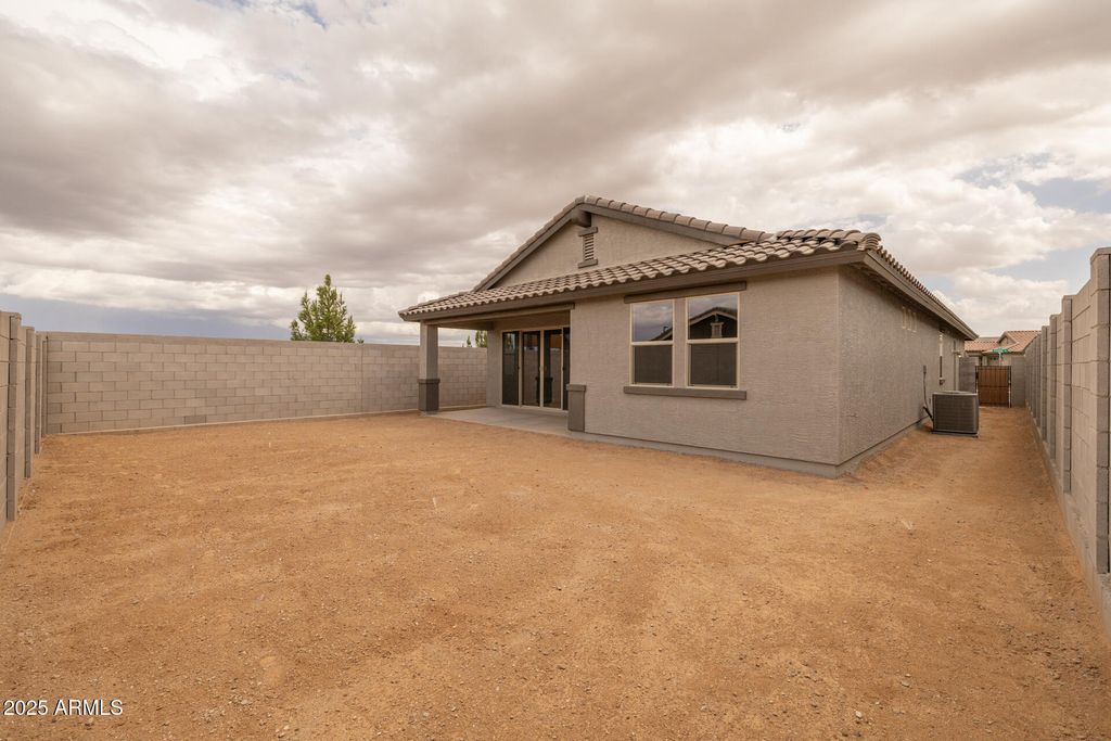 Image 44 of property listing at 34948 N Hawley Drive, San Tan Valley, AZ 85144