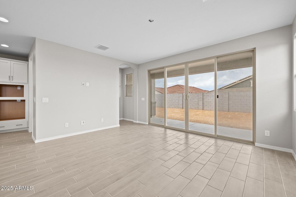 Image 5 of property listing at 34948 N Hawley Drive, San Tan Valley, AZ 85144