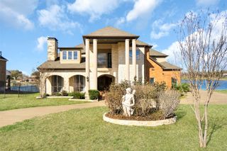 411 Breezeway Court, Cedar Hill, TX 75104