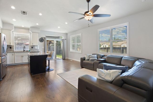 6133 Tugboat Ln, Stockton, CA 95219