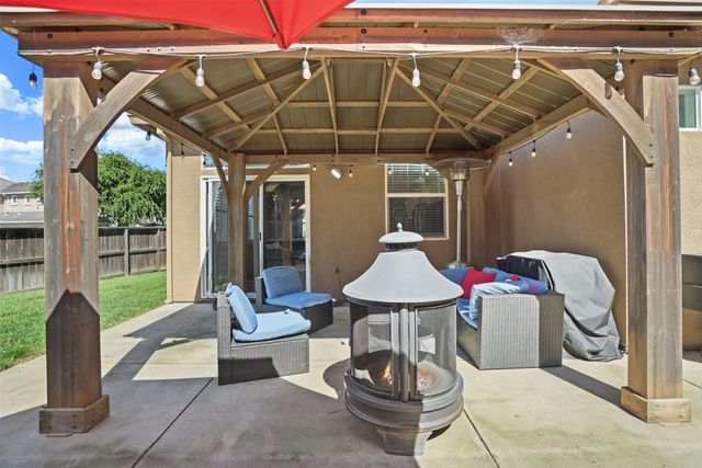 6133 Tugboat Ln, Stockton, CA 95219