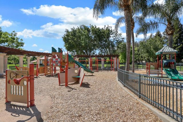 6133 Tugboat Ln, Stockton, CA 95219