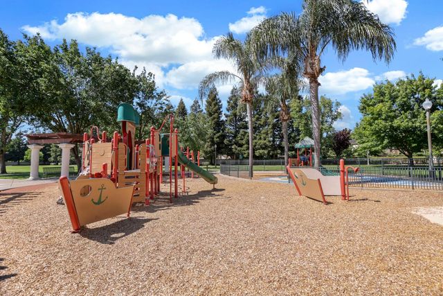 6133 Tugboat Ln, Stockton, CA 95219