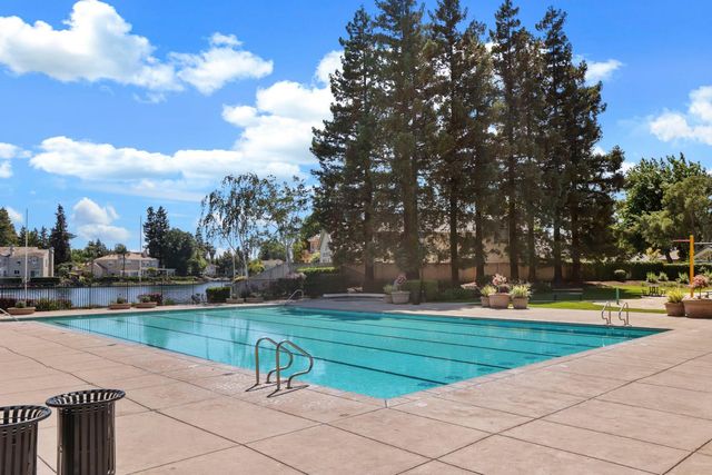 6133 Tugboat Ln, Stockton, CA 95219