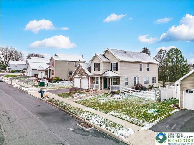 30 Crown Drive, Forks Twp, PA 18040