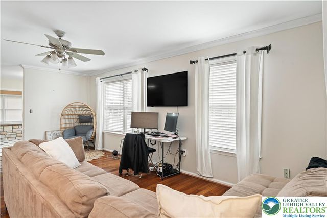 30 Crown Drive, Forks Twp, PA 18040