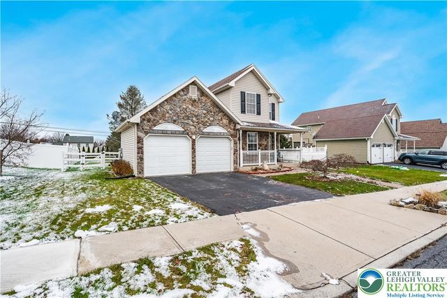 30 Crown Drive, Forks Twp, PA 18040