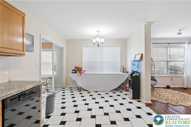 30 Crown Drive, Forks Twp, PA 18040