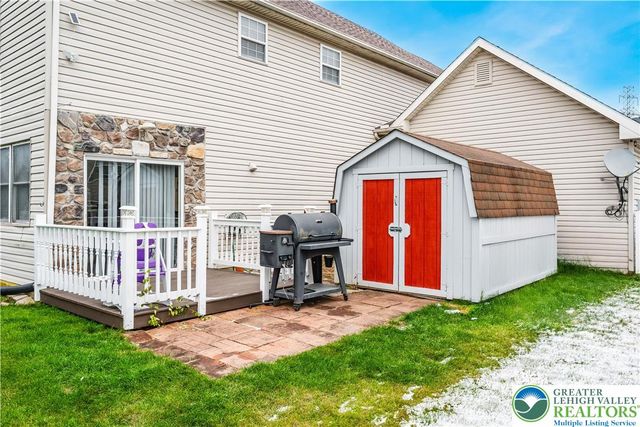 30 Crown Drive, Forks Twp, PA 18040