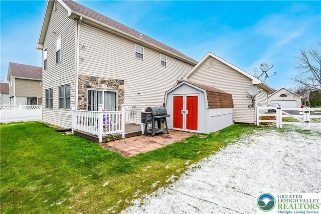 30 Crown Drive, Forks Twp, PA 18040