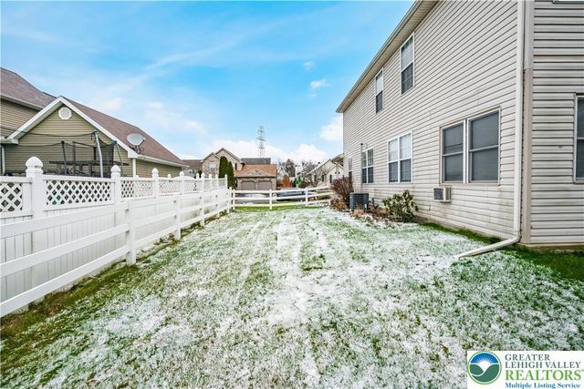 30 Crown Drive, Forks Twp, PA 18040