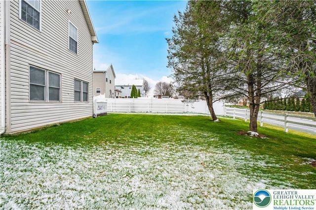 30 Crown Drive, Forks Twp, PA 18040