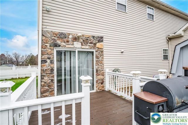 30 Crown Drive, Forks Twp, PA 18040