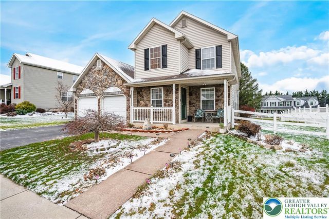 30 Crown Drive, Forks Twp, PA 18040