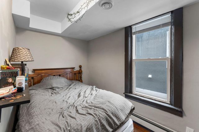 1715 6th Street NE, Minneapolis, MN 55413