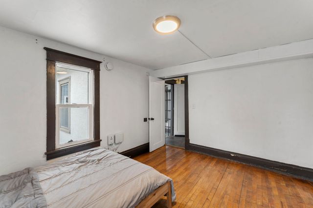 1715 6th Street NE, Minneapolis, MN 55413