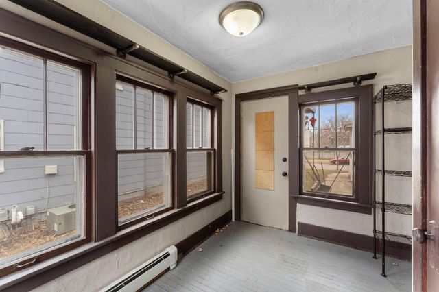 1715 6th Street NE, Minneapolis, MN 55413