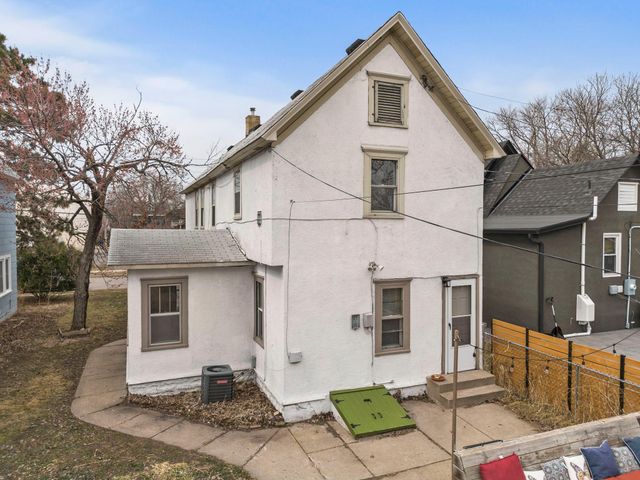 1715 6th Street NE, Minneapolis, MN 55413