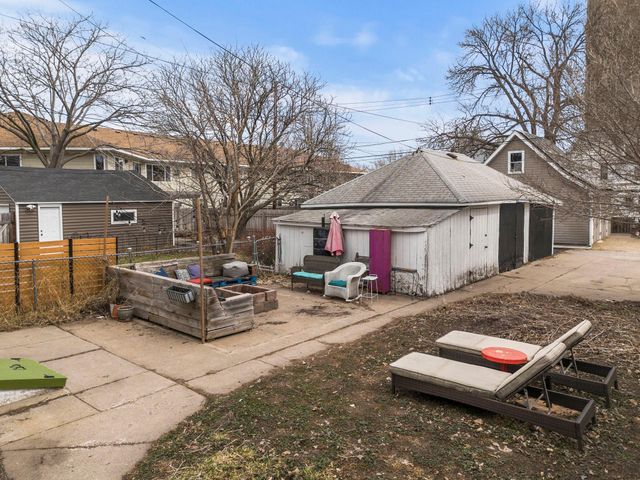 1715 6th Street NE, Minneapolis, MN 55413