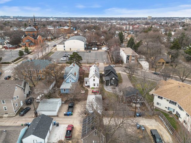 1715 6th Street NE, Minneapolis, MN 55413