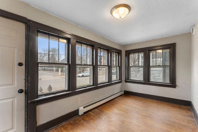 1715 6th Street NE, Minneapolis, MN 55413