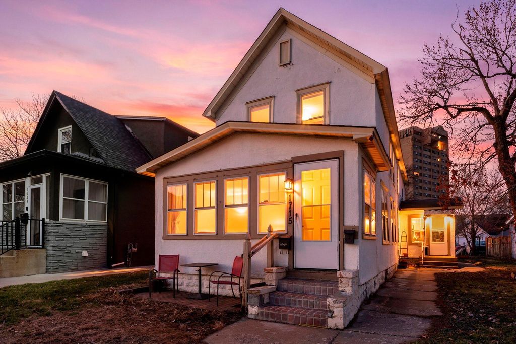 1715 6th Street NE, Minneapolis, MN 55413