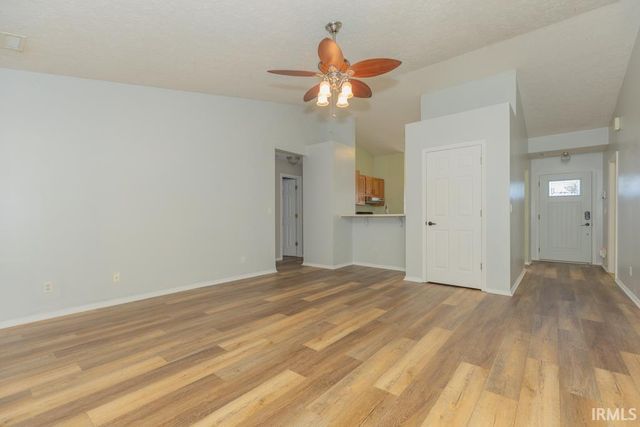 1719 Seasons Ridge Boulevard, Evansville, IN 47715