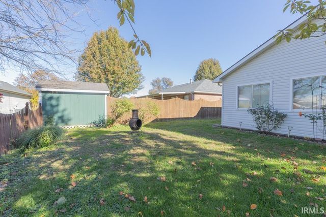 1719 Seasons Ridge Boulevard, Evansville, IN 47715