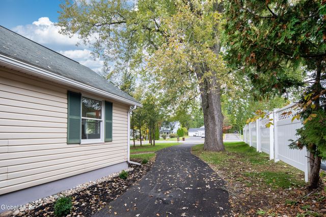 644 Delaware Avenue, Bethlehem, NY 12054