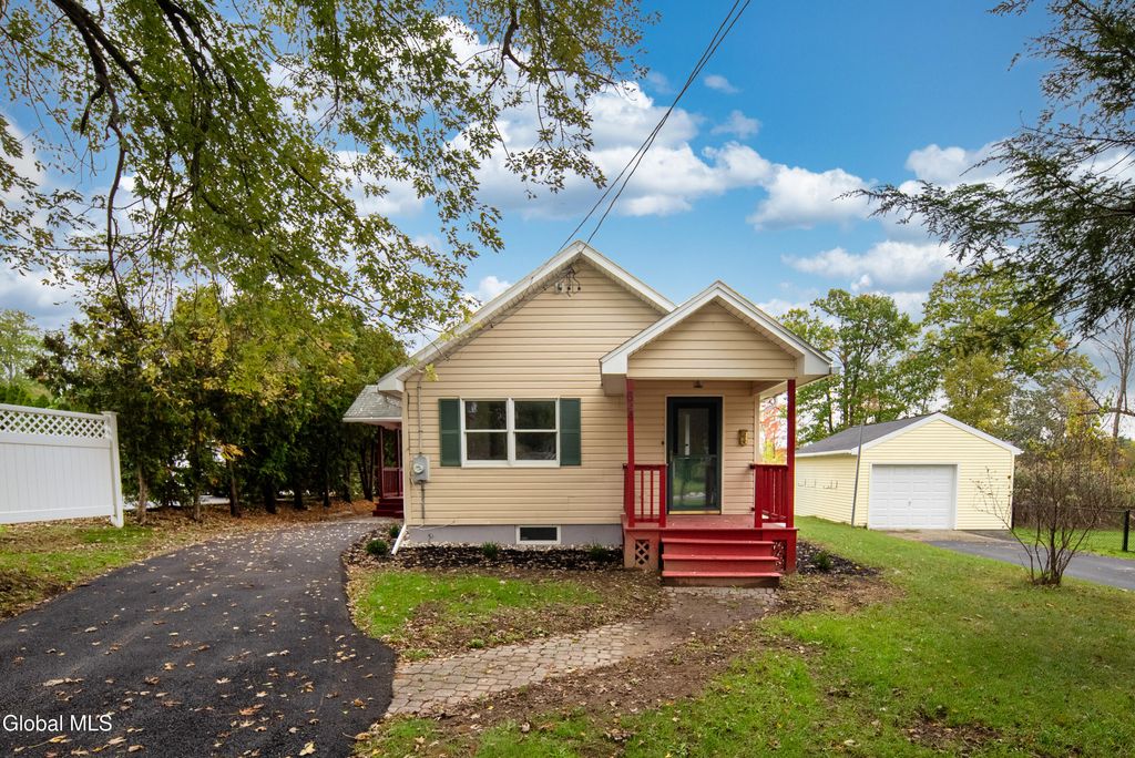 644 Delaware Avenue, Bethlehem, NY 12054