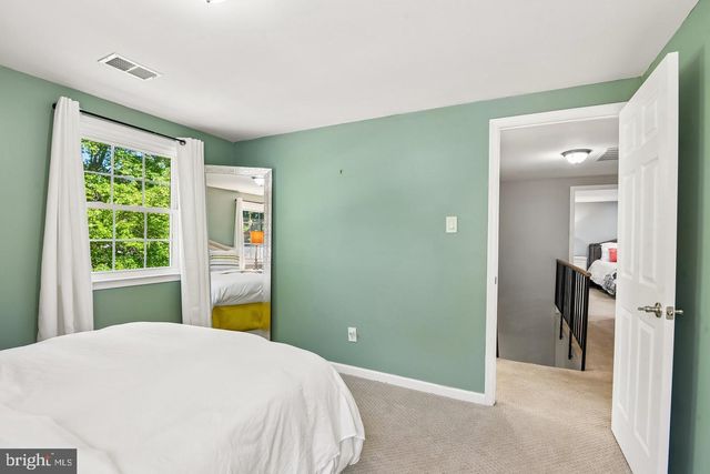 8715 CRESTMONT LN, Laurel, MD 20708