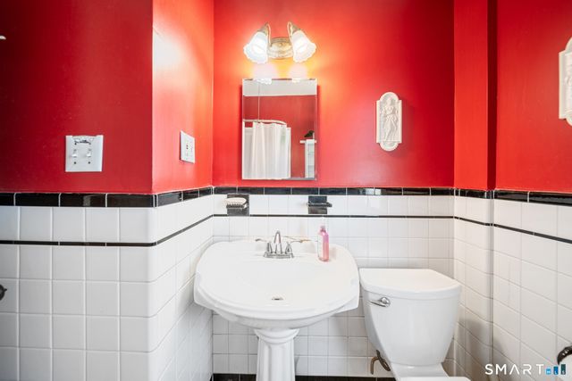 12 Hull Street, Ansonia, CT 06401