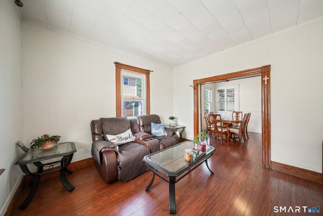 12 Hull Street, Ansonia, CT 06401