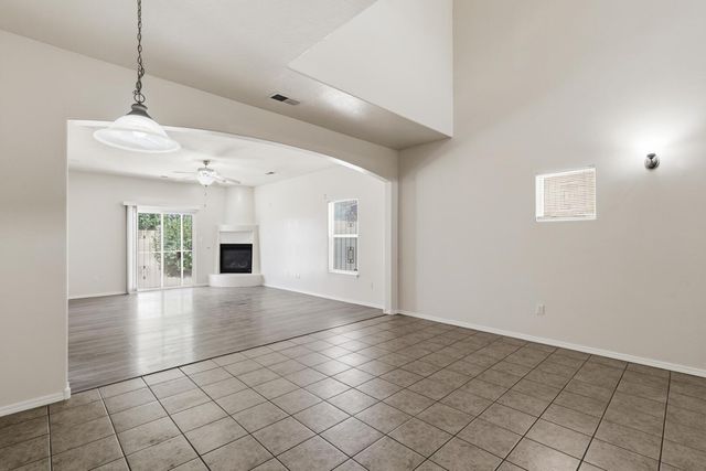 11627 Terra Bella Lane SE, Albuquerque, NM 87123