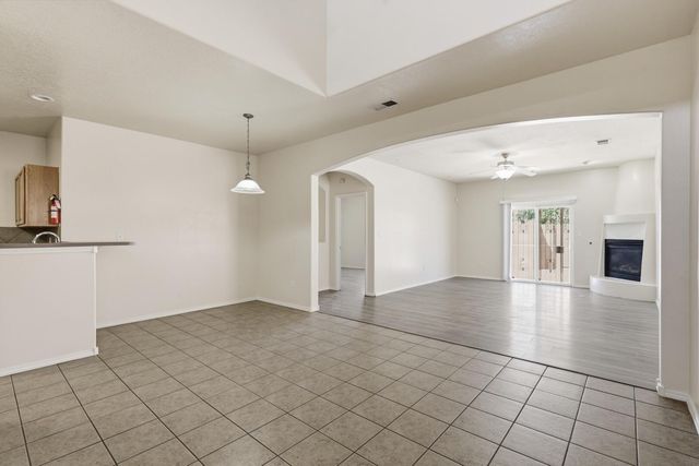 11627 Terra Bella Lane SE, Albuquerque, NM 87123