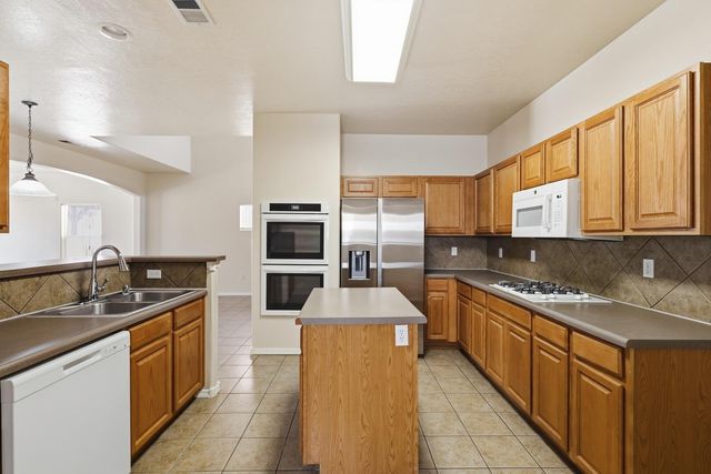 11627 Terra Bella Lane SE, Albuquerque, NM 87123