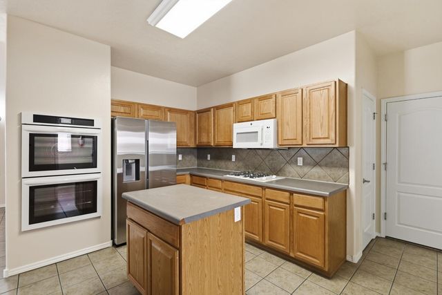 11627 Terra Bella Lane SE, Albuquerque, NM 87123