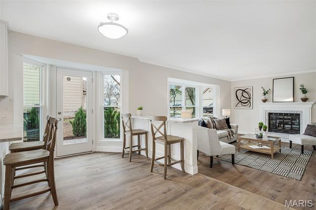 190 Oakbriar Farm Drive, Ballwin, MO 63021